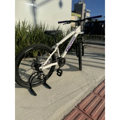 Bicicleta 26 Alumínio Gios 4TRIX, 21v, Freio a Disco Mecânico, Suspensão Absolute c/ Trava, Aro VMAXX - Branco com Roxo