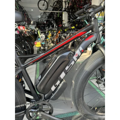 Bike Elétrica 26 Alumínio GTSM1 EFAT200, Shimano Tourney 7v, F. Disco Mecânico, Potência de 500w Bateria Litio 48v 10ah – Preto com Vermelho e Cinza